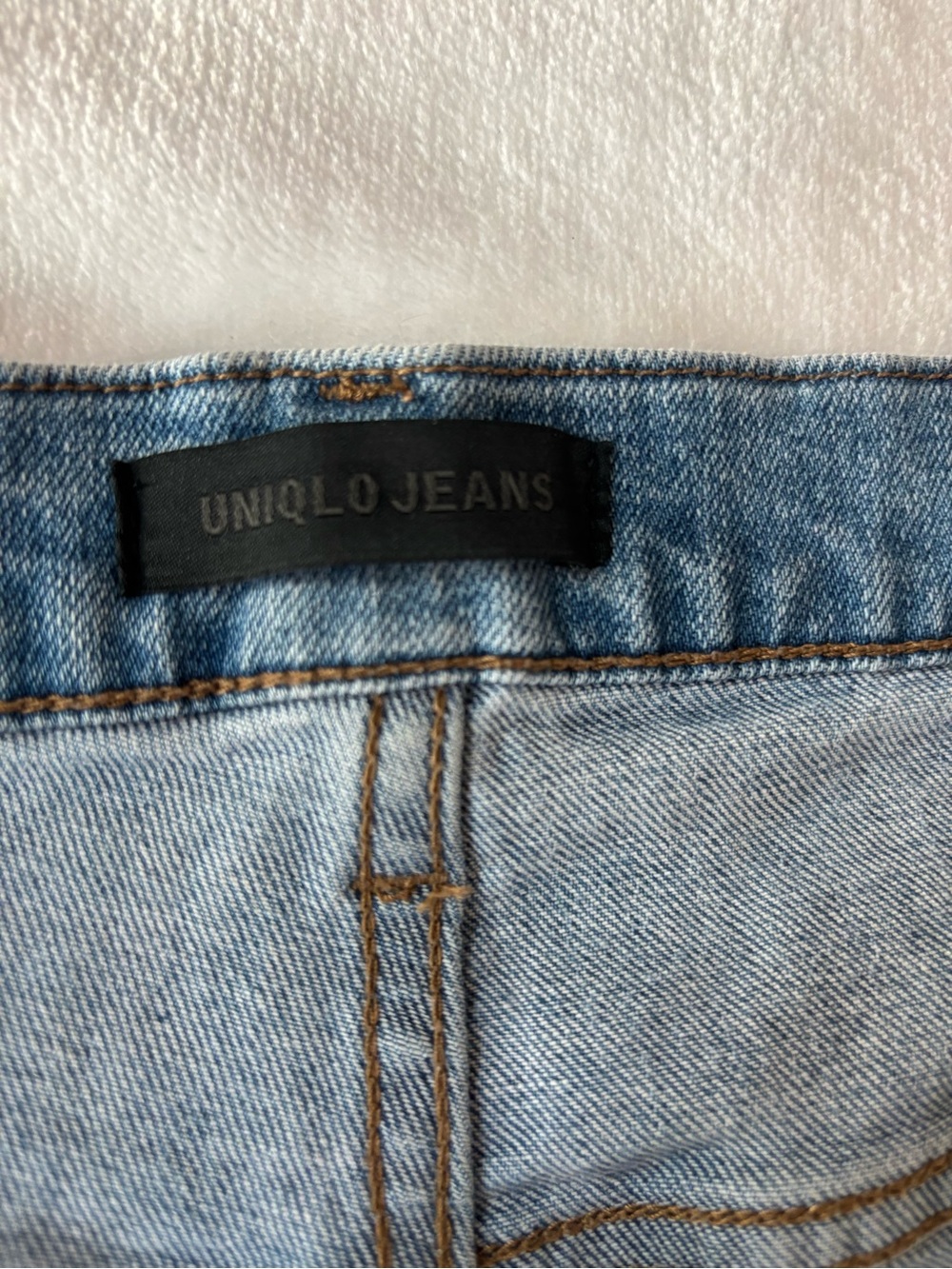 Uniqlo High Rise Wide Straight Leg Jeans Medium Wash Blue Denim Size 32 - Picture 8 of 15